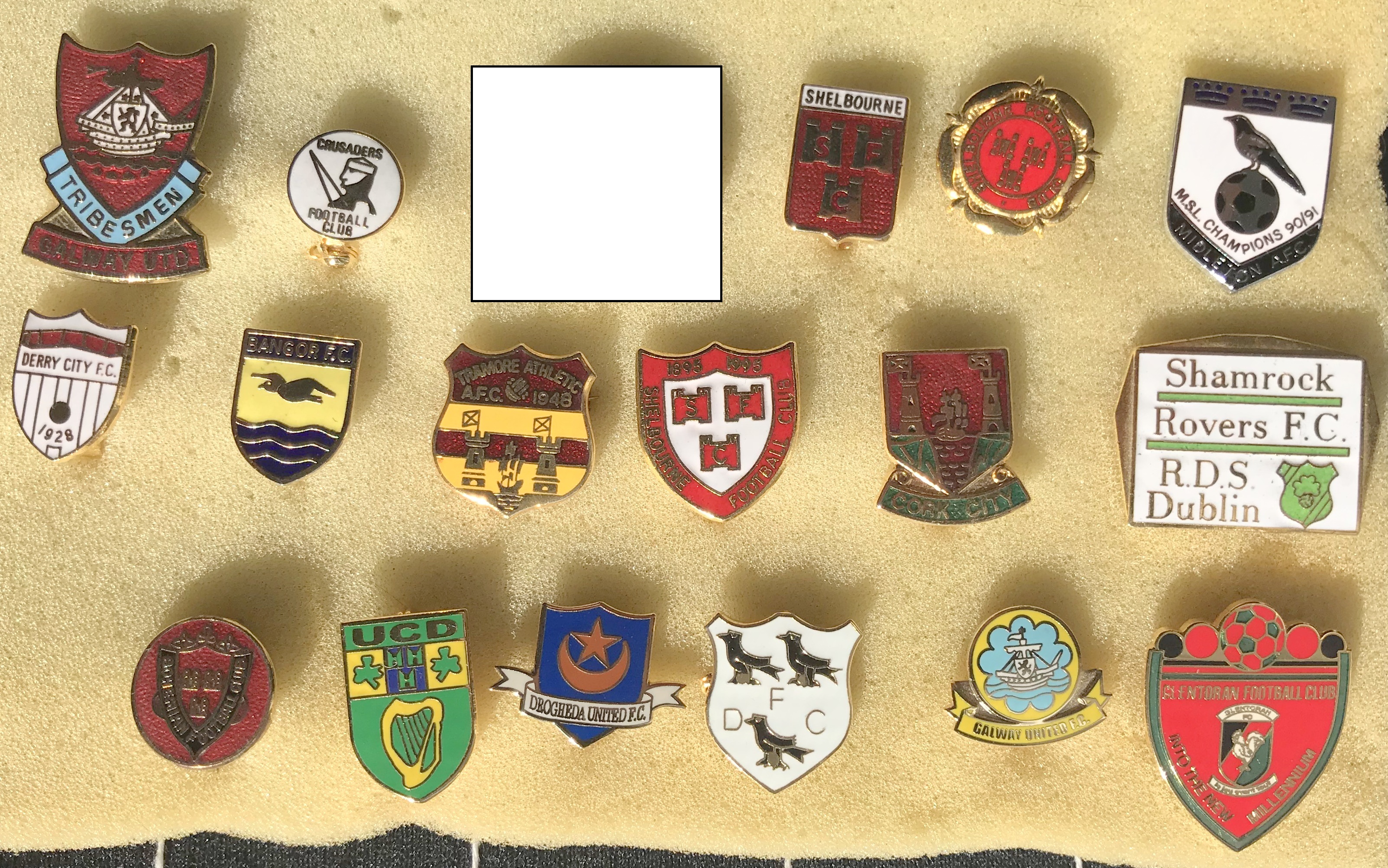 201909_IRELAND_BROOCH PINS_£4 EACH